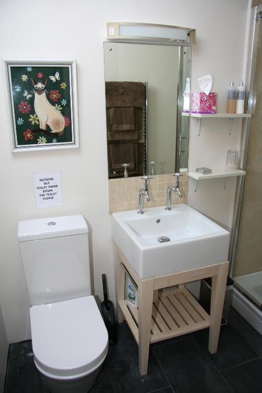 T'S At Lower Rudloe Farm Guest House Corsham Bilik gambar