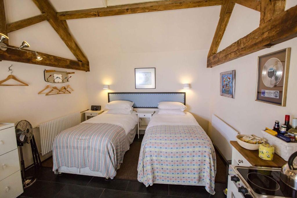 T'S At Lower Rudloe Farm Guest House Corsham Luaran gambar